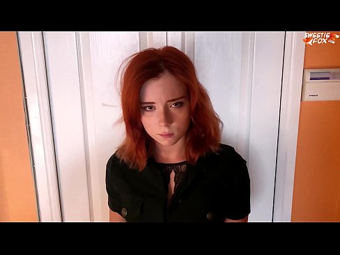 ❤️ Segurtasun zaindariak emakume polita zigortu zuen dendak lapurtzeagatik - Ahoan esperma ️❌ Sexu bideoa gugan ❌️