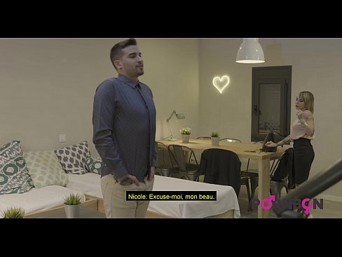 ❤️ PORNBCN 4K Titi handiak dituen emakume heldu batek analean izorratu nahi du gigolo gaztea zakar handiarekin mamada amorioa izorradura gogorra eskuko lana txakur estiloa puxa miazkatzea orgasmoa frantsesezko azpitituluak ️❌ Sexu bideoa gugan ❌️