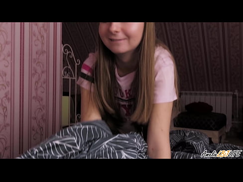 ❤️ Blondie-k bere BFF-ren sakon zurrupatzen du eta esperma jasotzen du ahoan ️❌ Sexu bideoa gugan ❌️